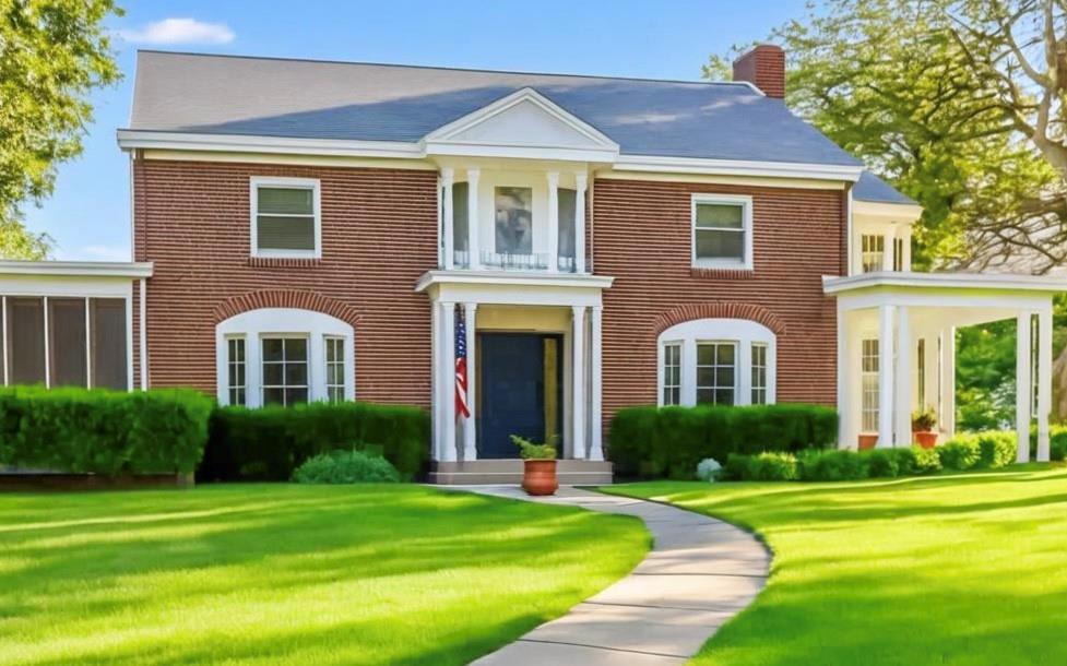 211 Lawn AvenueMaryville, MO 64468